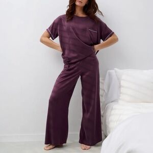 LUNYA BNWT Washable Silk Tee Pant Set in Vintage Merlot/Frosted Lagoon Size M